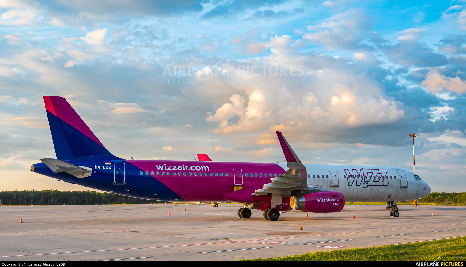Wizz Air HA-LXZ aircraft at Katowice - Pyrzowice
