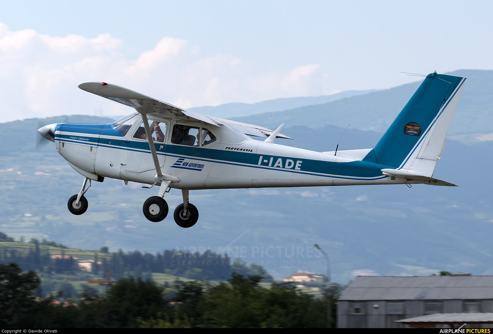 Private I-IADE aircraft at Verona - Boscomantico