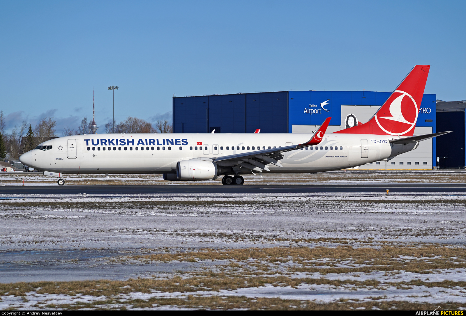 Turkish Airlines TC-JYC aircraft at Tallinn