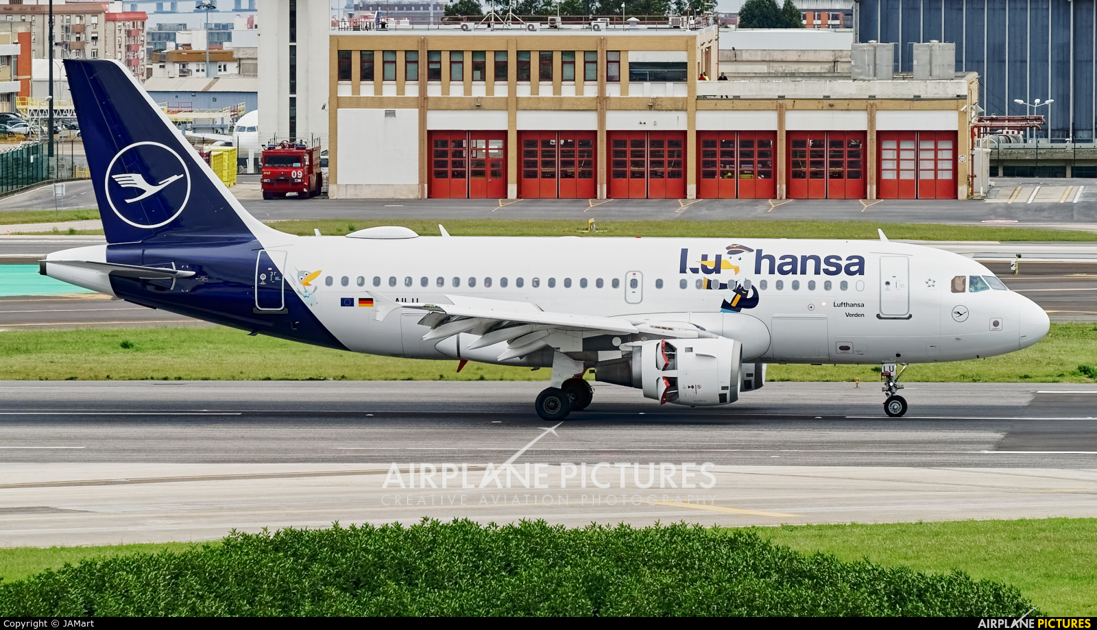 Lufthansa D-AILU aircraft at Lisbon