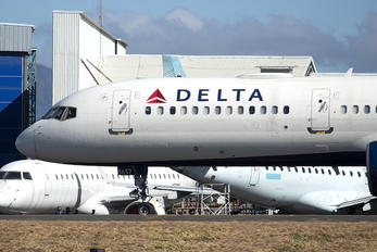N557NW - Delta Air Lines Boeing 757-200