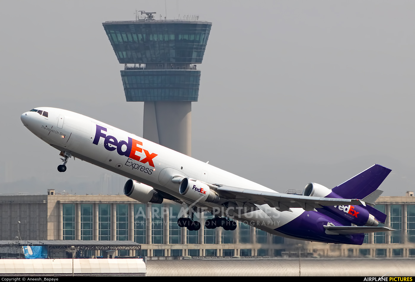 FedEx Federal Express N621FE aircraft at Mumbai - Chhatrapati Shivaji Intl