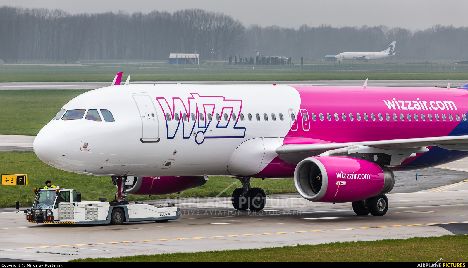 Wizz Air HA-LYL aircraft at Ostrava Mošnov