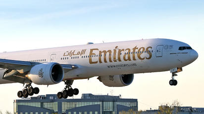 A6-ENY - Emirates Airlines Boeing 777-300ER
