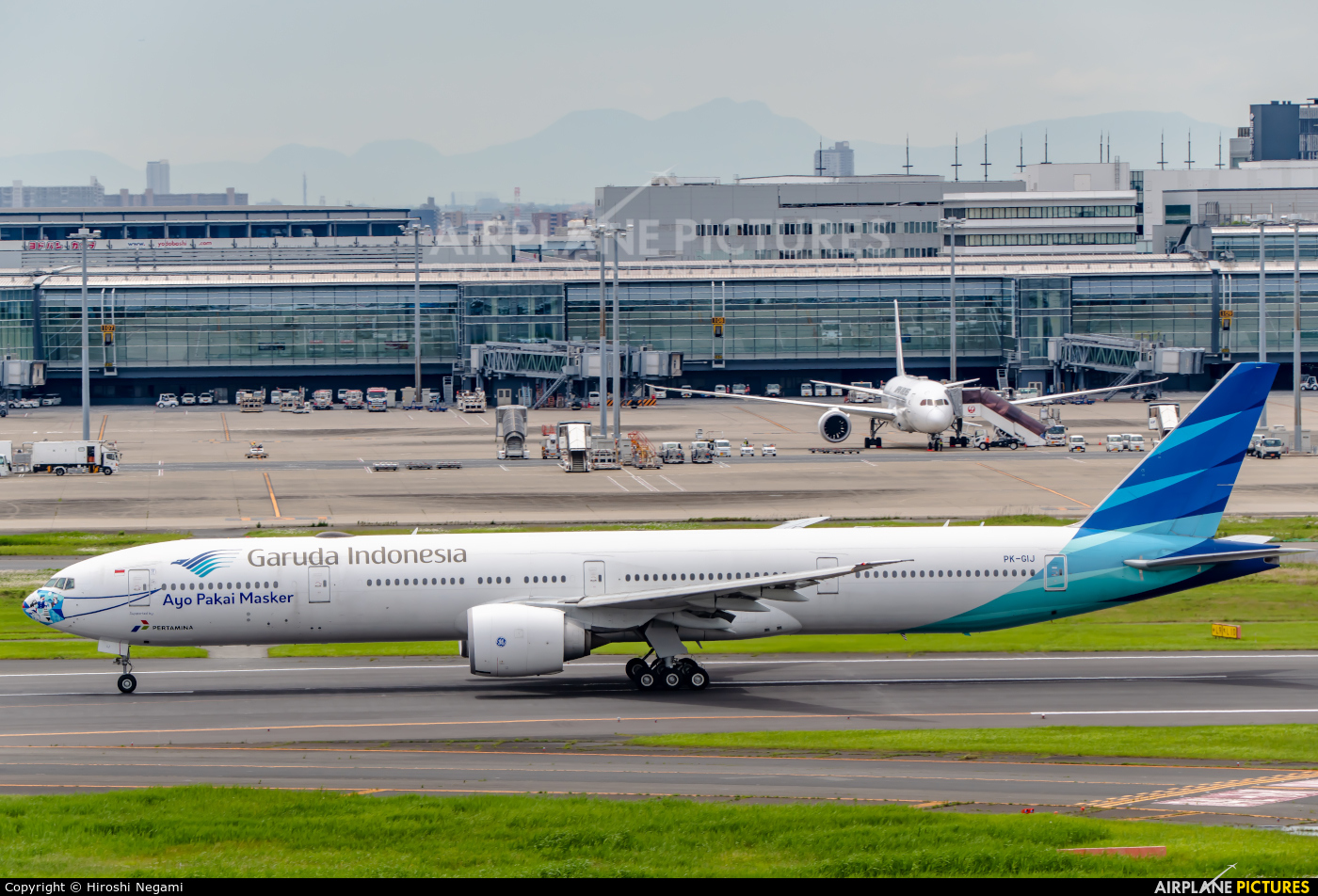 Pk Gij Garuda Indonesia Boeing 777 300er At Tokyo Haneda Intl Photo Id 1397285 Airplane