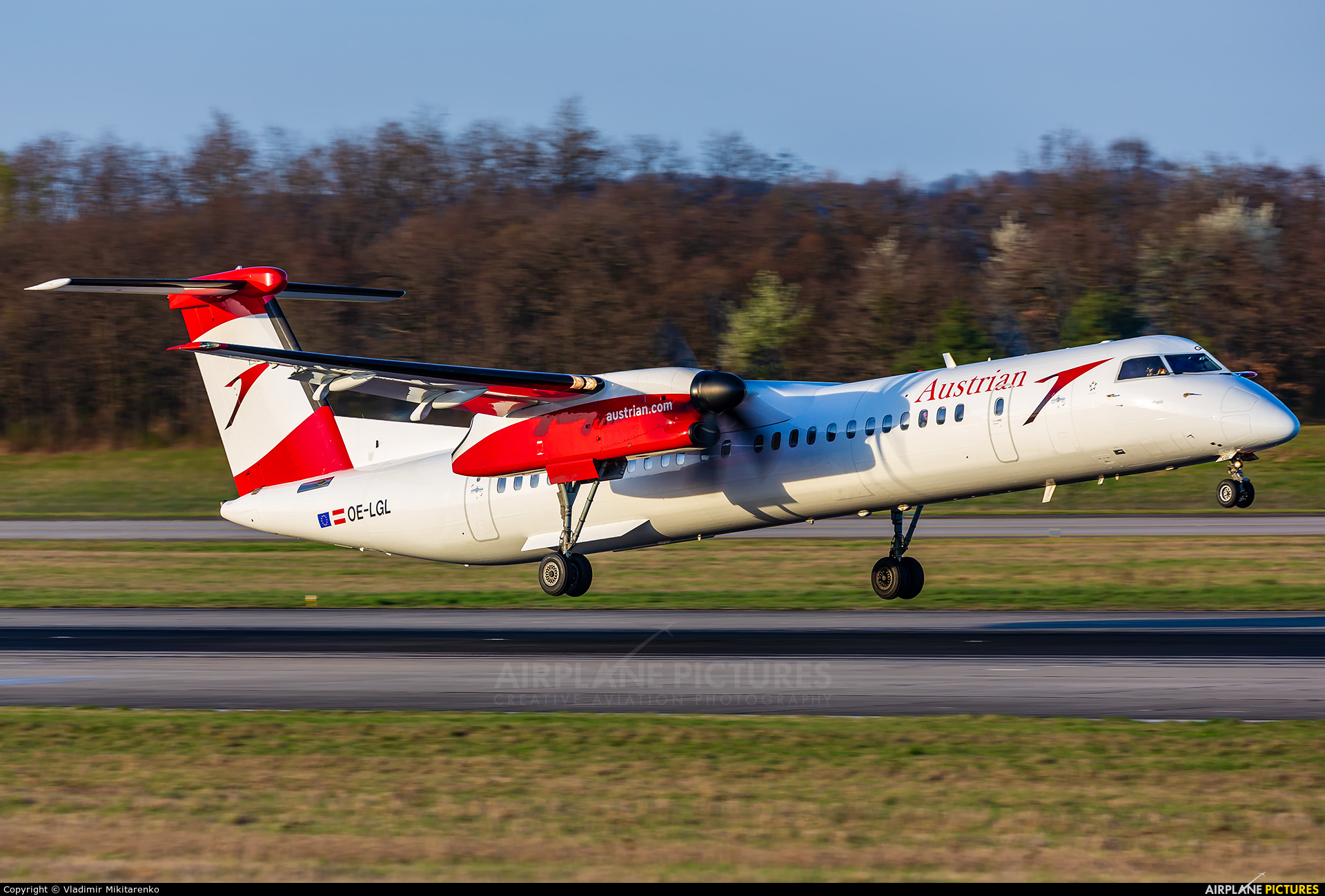 Austrian Airlines/Arrows/Tyrolean OE-LGL aircraft at Basel - Mulhouse- Euro