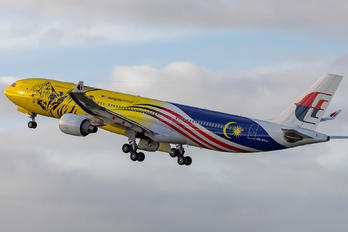 9M-MTG - Malaysia Airlines Airbus A330-300
