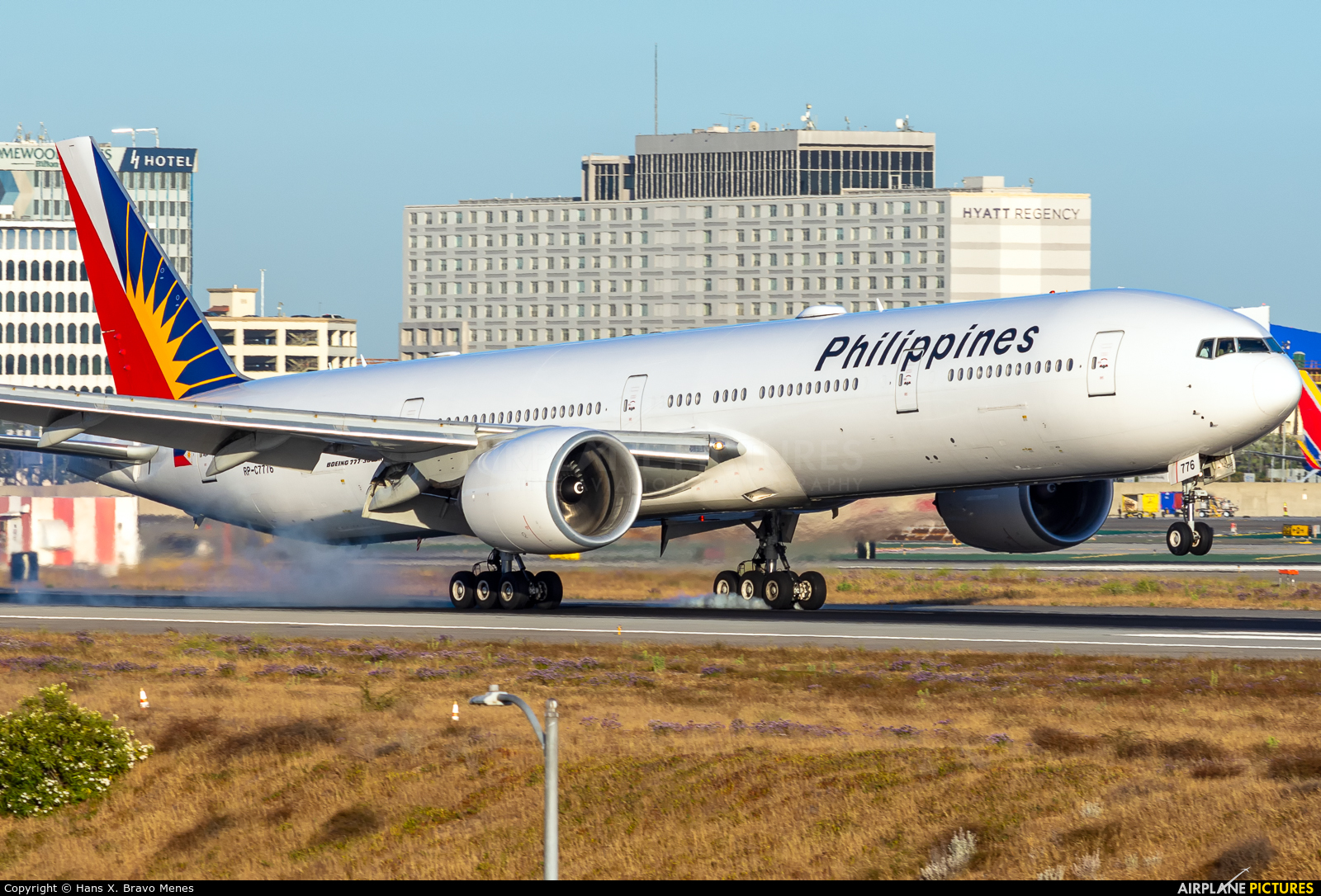 Philippines Airlines RP-C7776 aircraft at Los Angeles Intl