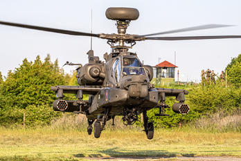 09-05581 - USA - Army Boeing AH-64D Apache