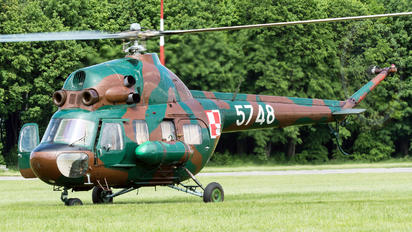 5748 - Poland - Air Force Mil Mi-2