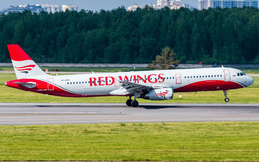 VP-BRS - Red Wings Airbus A321