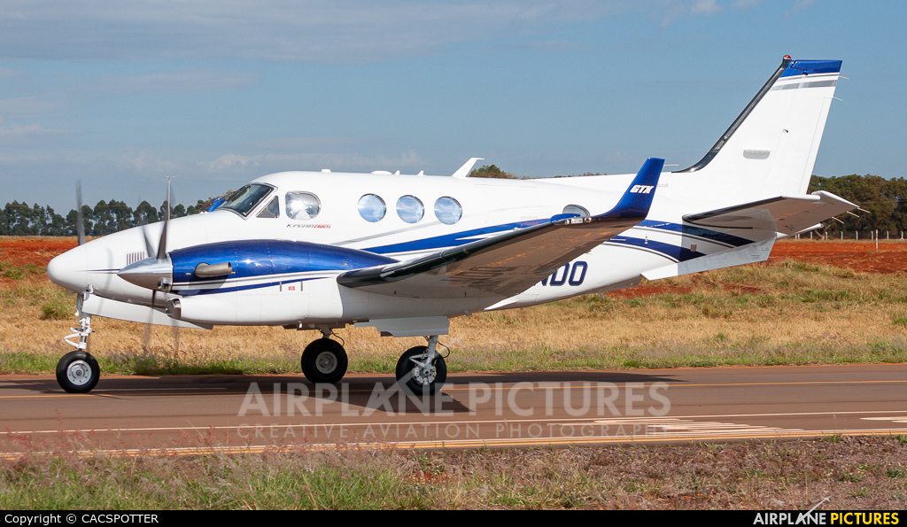 Private PR-NDO aircraft at Municipal Airport Cascavel