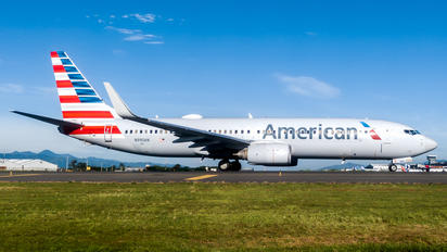 N990AN - American Airlines Boeing 737-800