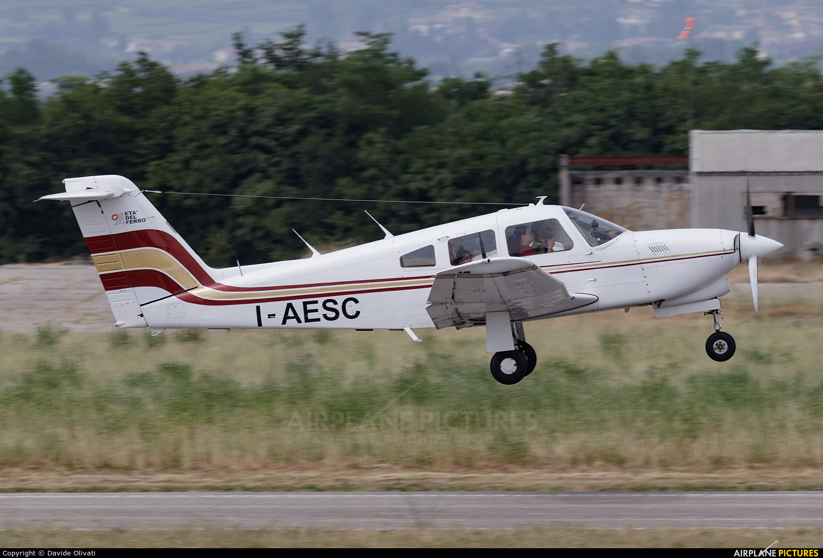 Private I-AESC aircraft at Verona - Boscomantico