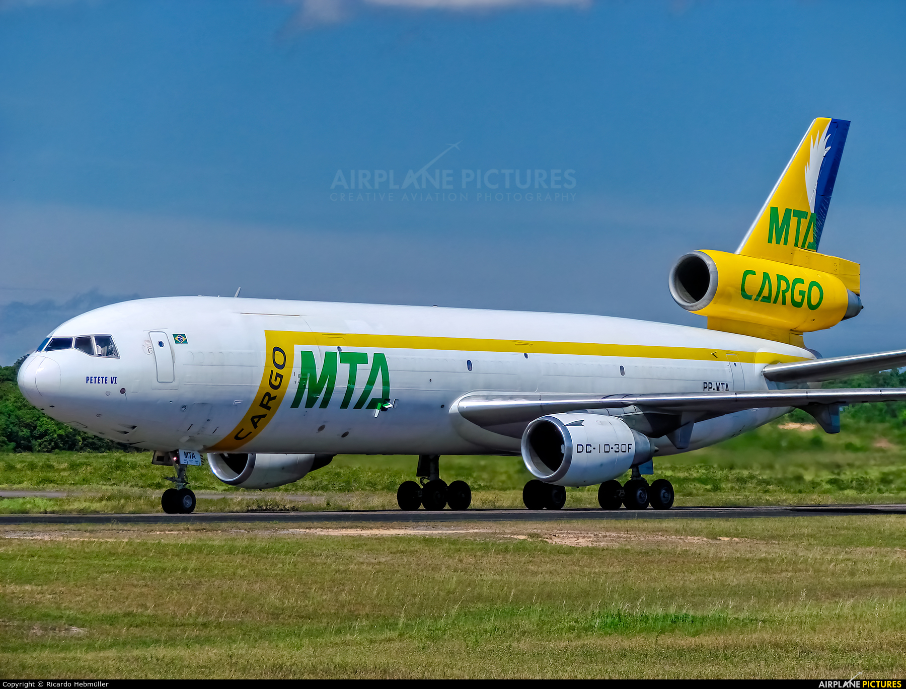 MTA Cargo PP-MTA aircraft at Manaus - Eduardo Gomes