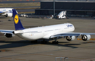 D-AIHB - Lufthansa Airbus A340-600