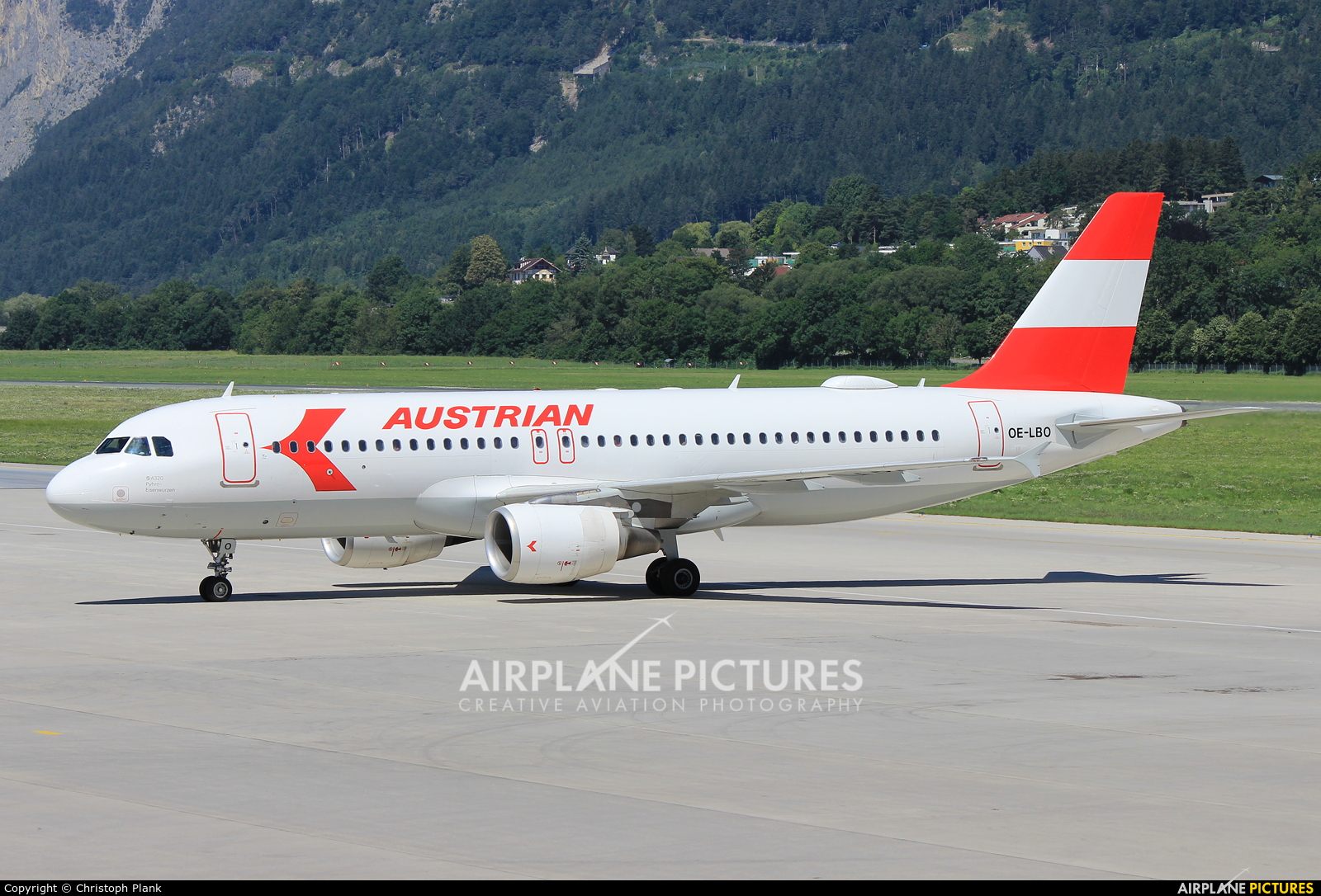 Austrian Airlines OE-LBO aircraft at Innsbruck