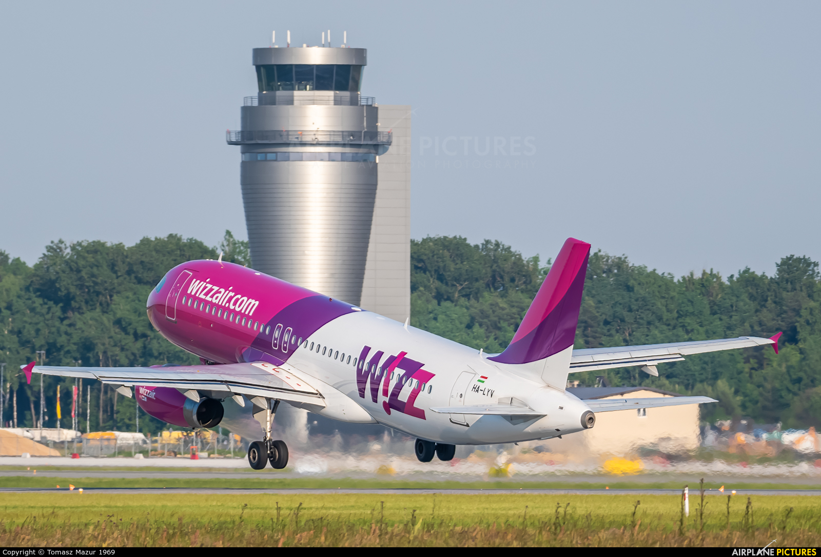 Wizz Air HA-LYV aircraft at Katowice - Pyrzowice