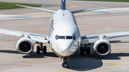 EI-EFC - Ryanair Boeing 737-800
