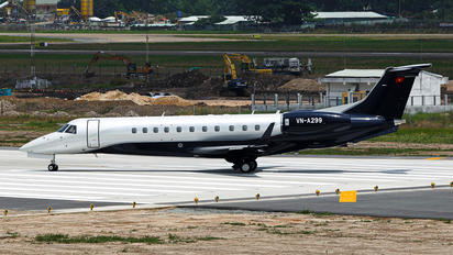 VN-A299 - Private Embraer ERJ-135 Legacy 650