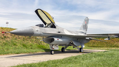 549 - Poland - Air Force General Dynamics F-16A Fighting Falcon