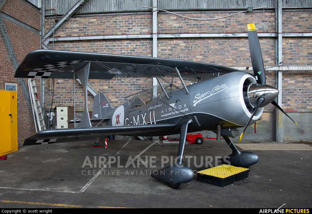 Private G-MXII aircraft at Perth - Scone