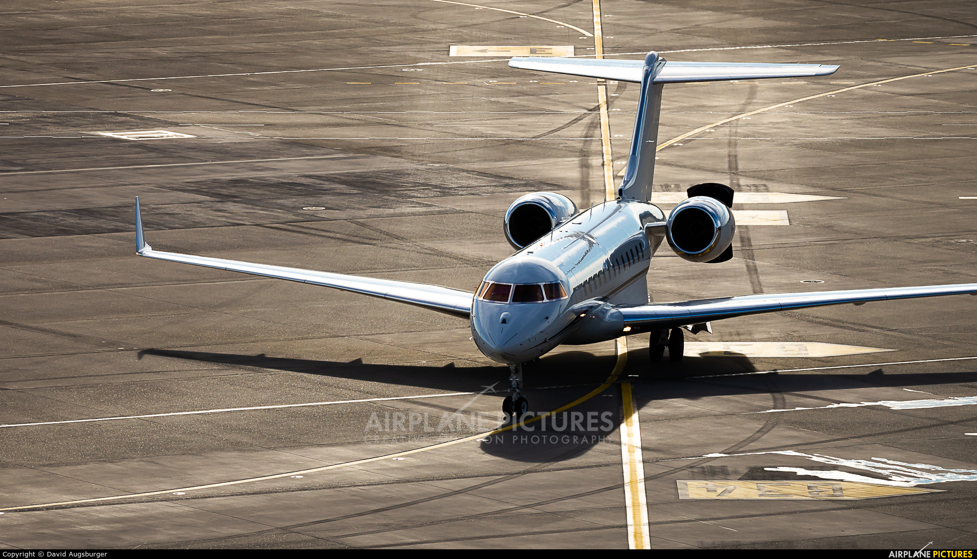 Private M-LWSG aircraft at Zurich