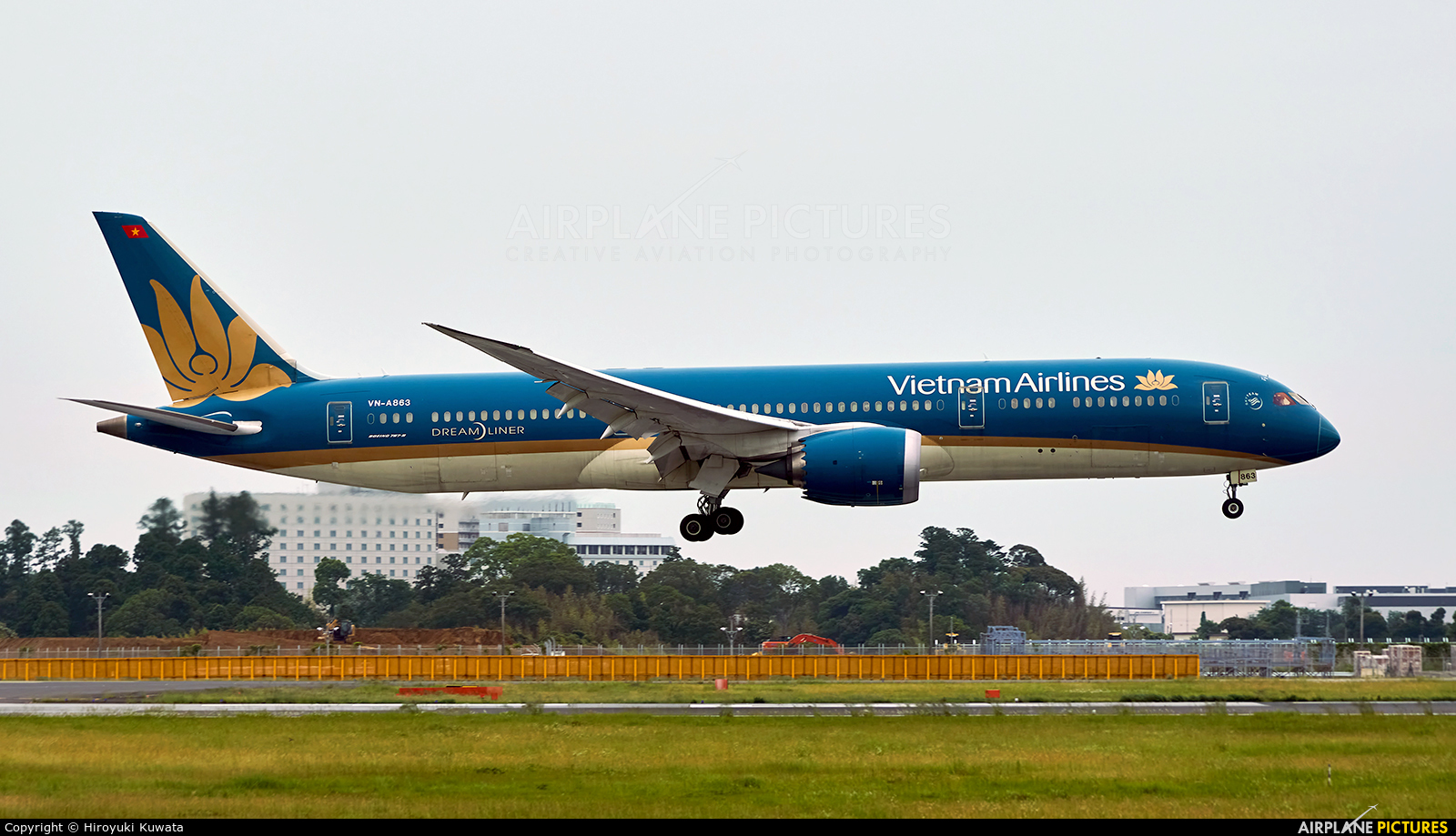 Vietnam Airlines VN-A863 aircraft at Tokyo - Narita Intl