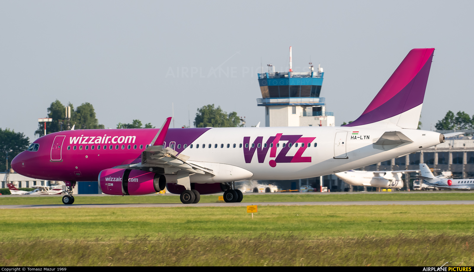 Wizz Air HA-LYN aircraft at Katowice - Pyrzowice