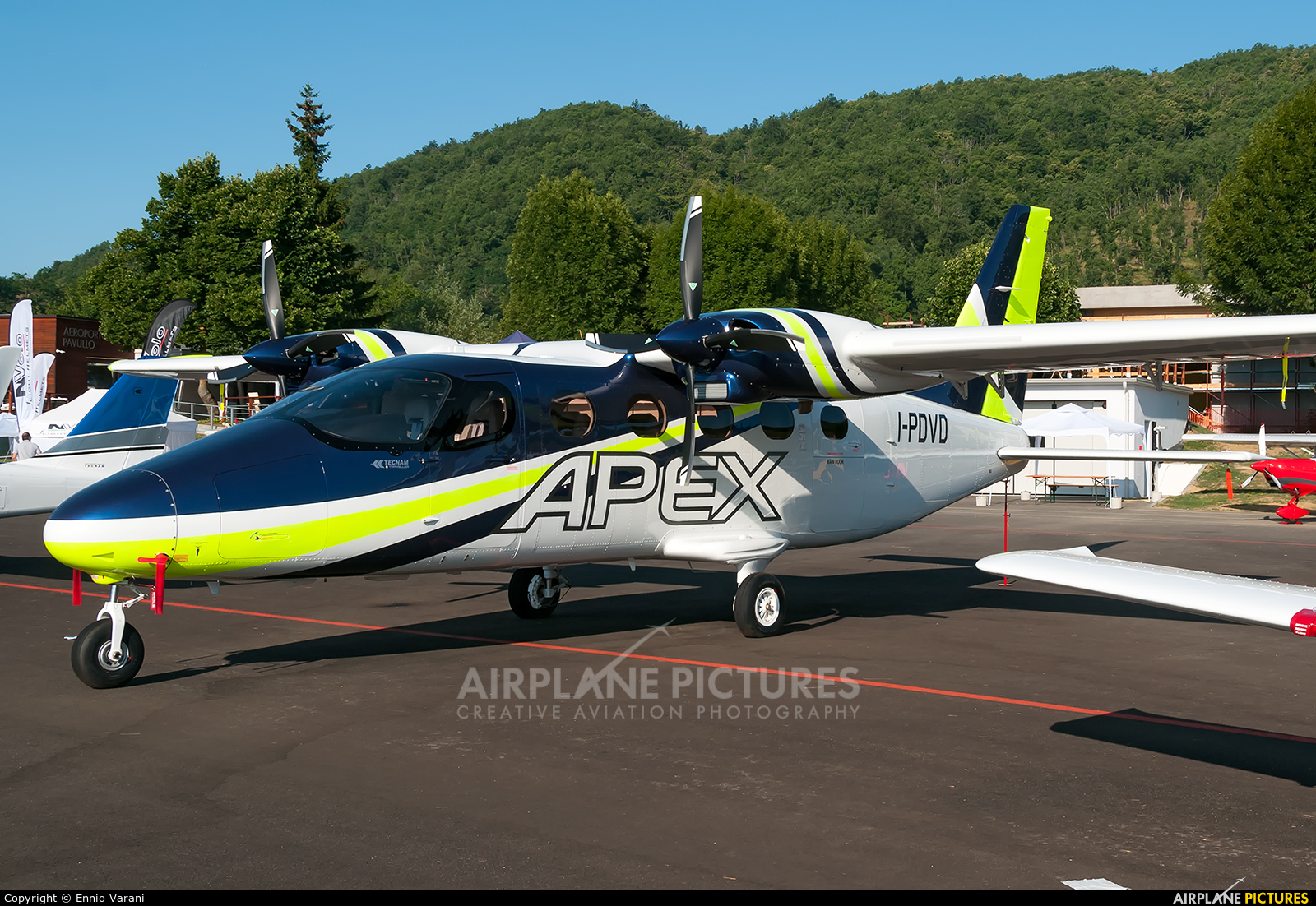 APEX Flight Academy I-PDVD aircraft at Pavullo nel Frignano