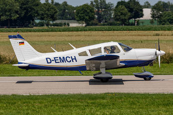 D-EMCH - Private Piper PA-28 Cherokee