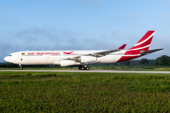 3B-NBE - Air Mauritius Airbus A340-300