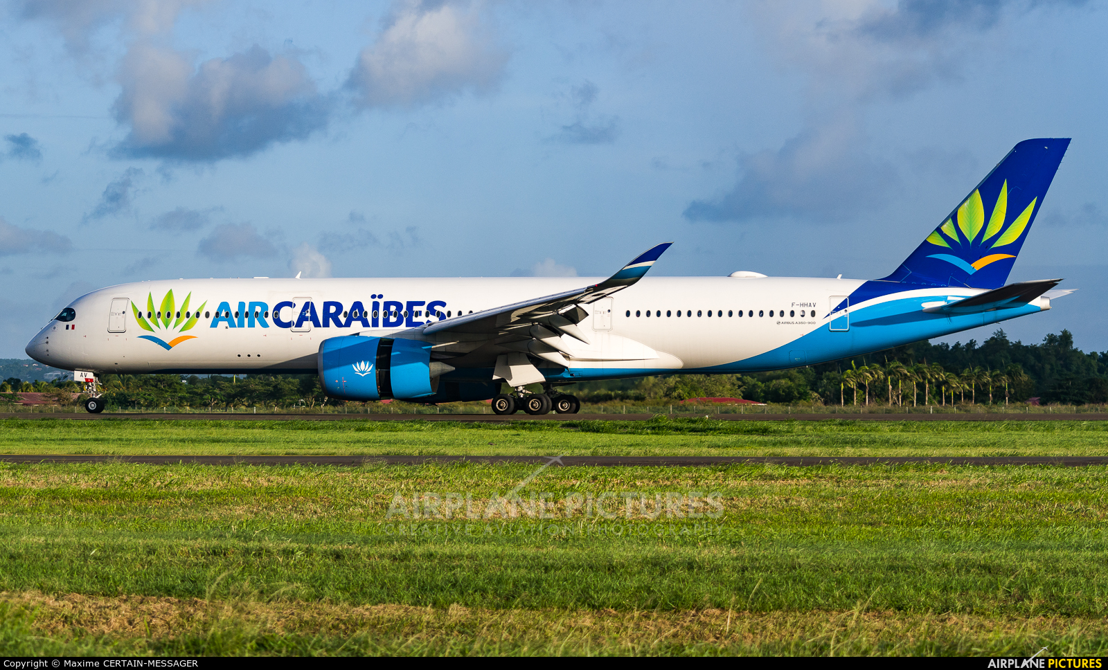 Air Caraibes F-HHAV aircraft at Martinique - Aimé Césaire