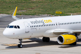 EC-MXP - Vueling Airlines Airbus A320