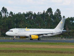 EC-MES - Vueling Airlines Airbus A320