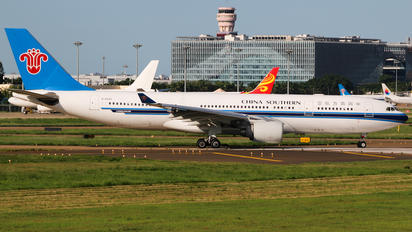 B-6526 - China Southern Airlines Airbus A330-200