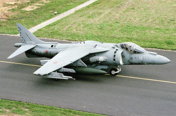 MM7218 - Italy - Navy McDonnell Douglas AV-8B Harrier II