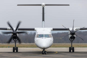SP-EQK - LOT - Polish Airlines de Havilland Canada DHC-8-402Q Dash 8