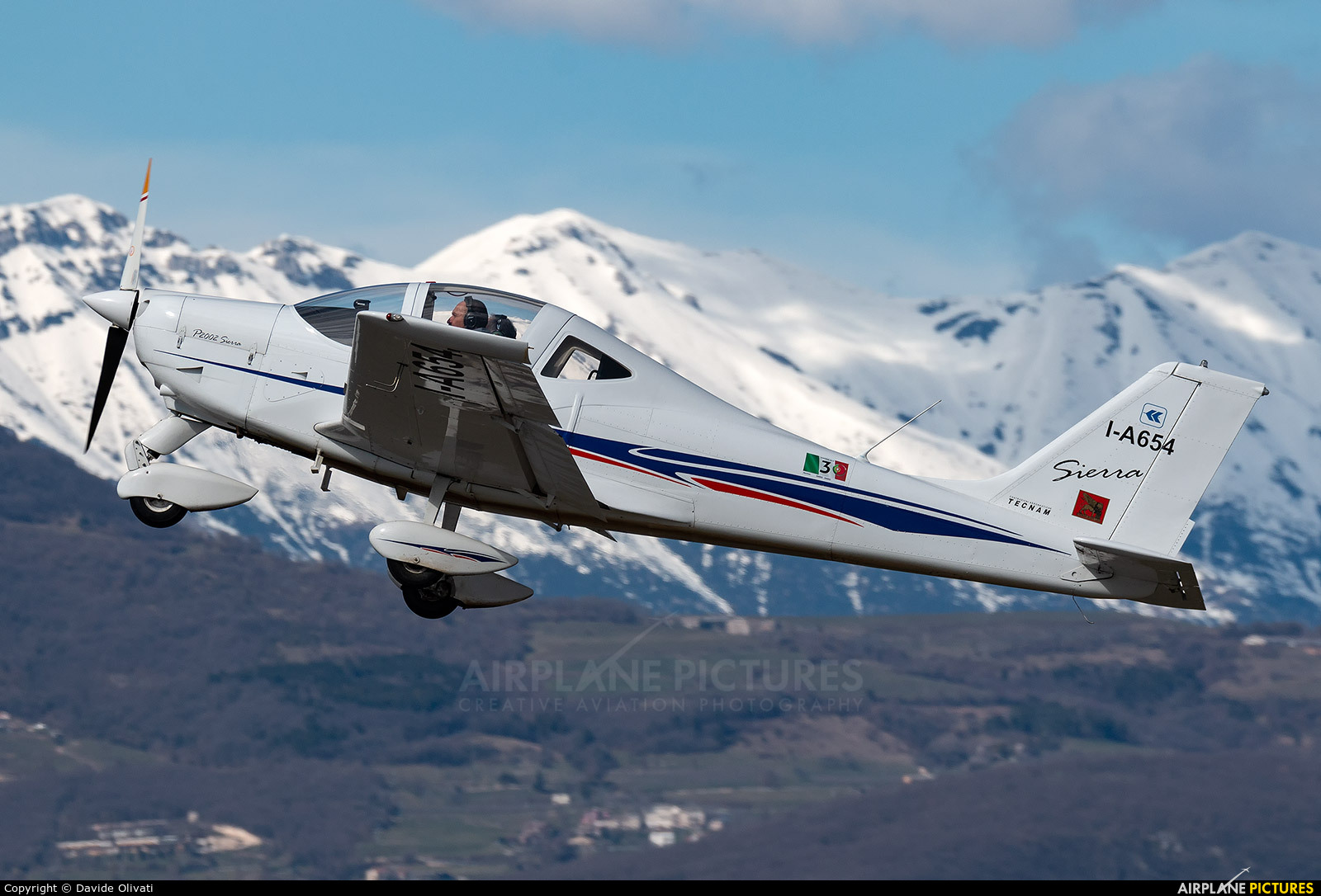 Private I-A654 aircraft at Verona - Boscomantico