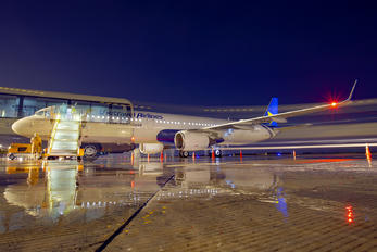 2-RLBL - Vietravel Airlines Airbus A321