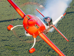 SP-TLB - Firebirds Aerobatic Team Extra 330LC