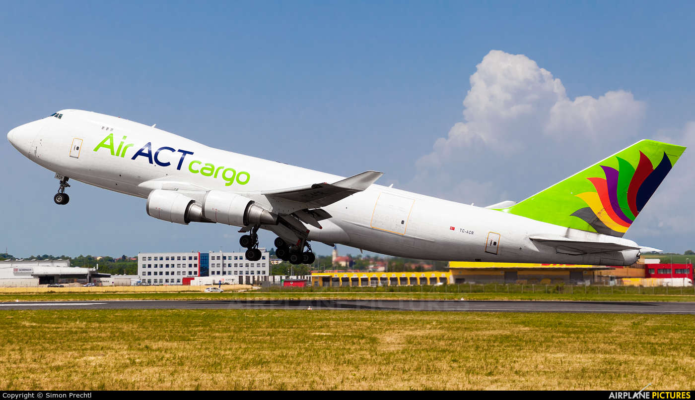 ACT Cargo TC-ACR aircraft at Linz