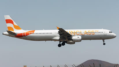 OY-VKD - Sunclass Airlines Airbus A321