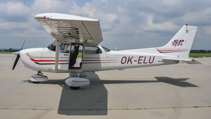 OK-ELU - Elmontex Air Cessna 172 Skyhawk (all models except RG)