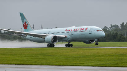 C-FRSA - Air Canada Boeing 787-9 Dreamliner
