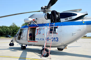 SN-32XP - Poland - Police PZL W-3 Sokół