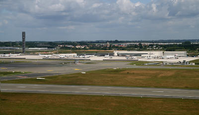 LFPG - - Airport Overview - Airport Overview - Apron