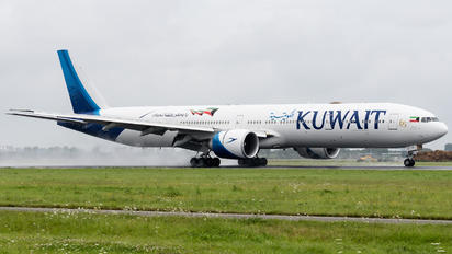 9K-AOE - Kuwait Airways Boeing 777-300ER