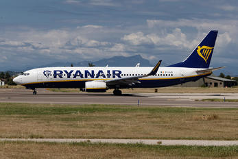 EI-GJS - Ryanair Boeing 737-8AS