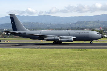 983 - Chile - Air Force Boeing KC-135E Stratotanker